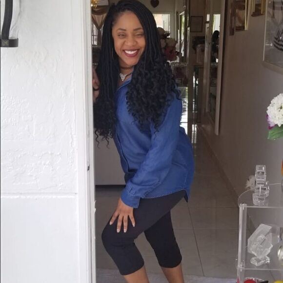 Botton down T-shirt   - Picture 6 of 6